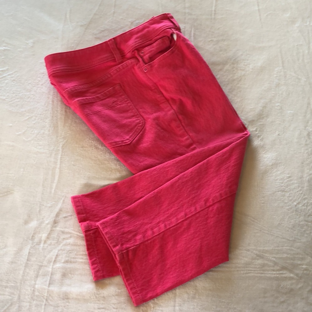 💖 Chico’s Pink Denim Capris Size 0, 5 pocket GUC